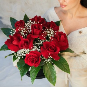 ARANJAMENT FLORAL IN CUTIE VELVET