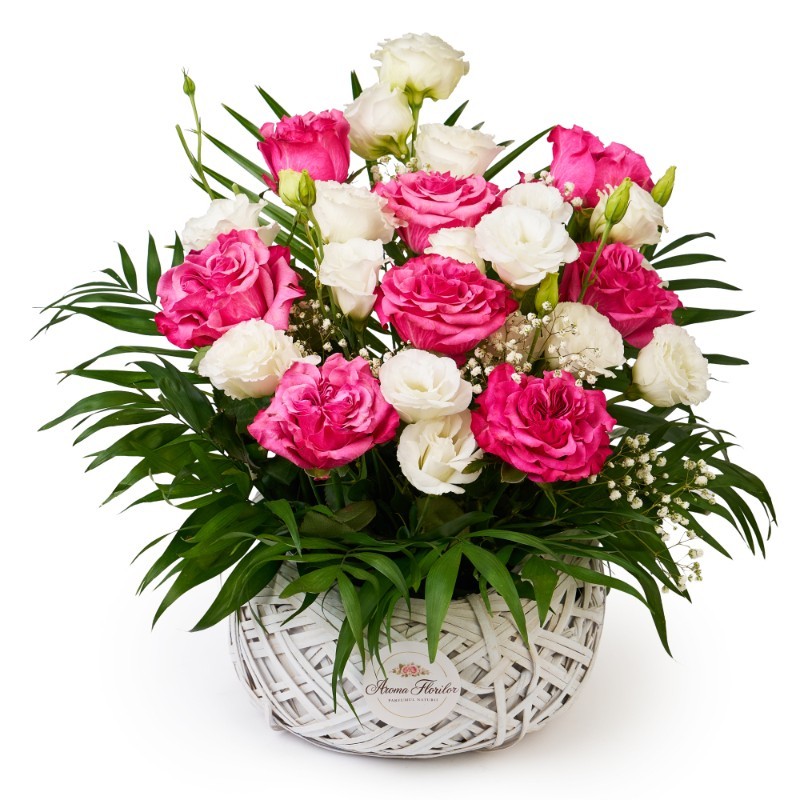 Cuib Floral cu Trandafiri Roz