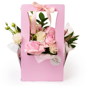 Aranjament Floral „Poșetă cu Flori”