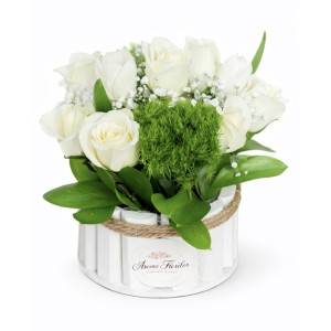 ARANJAMENT FLORAL IN COS RUSTIC