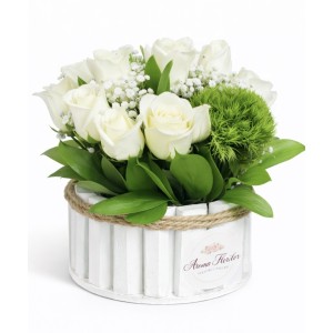 ARANJAMENT FLORAL IN COS RUSTIC